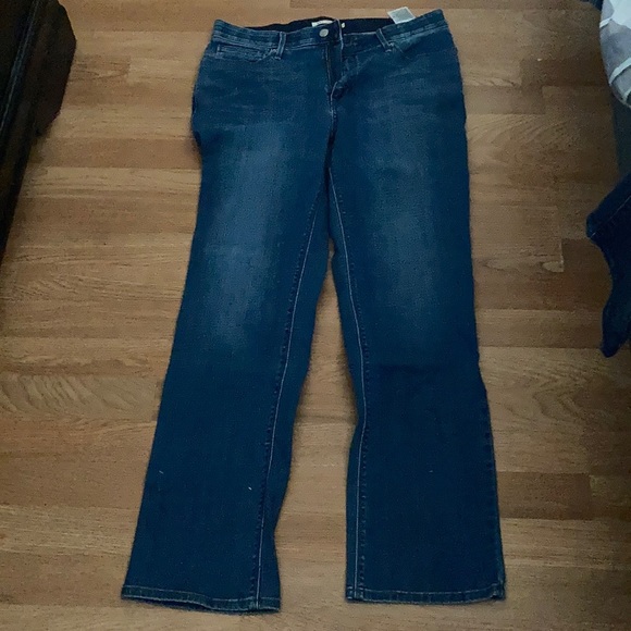 3 pair of levi’s - Picture 8 of 10